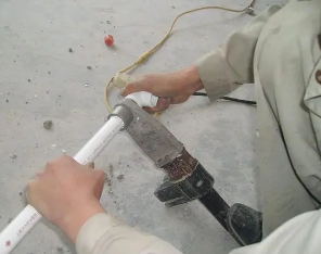 萨嘎漏水维修电话